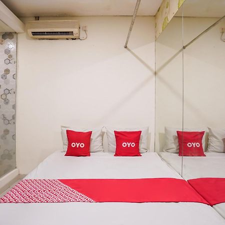Super Oyo Capital O 92633 Spring Hotel Gubeng Surabaia Exterior foto
